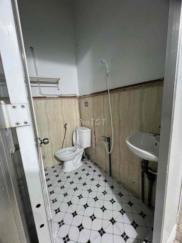 Rent a free time room. Phước Long B. District 9
