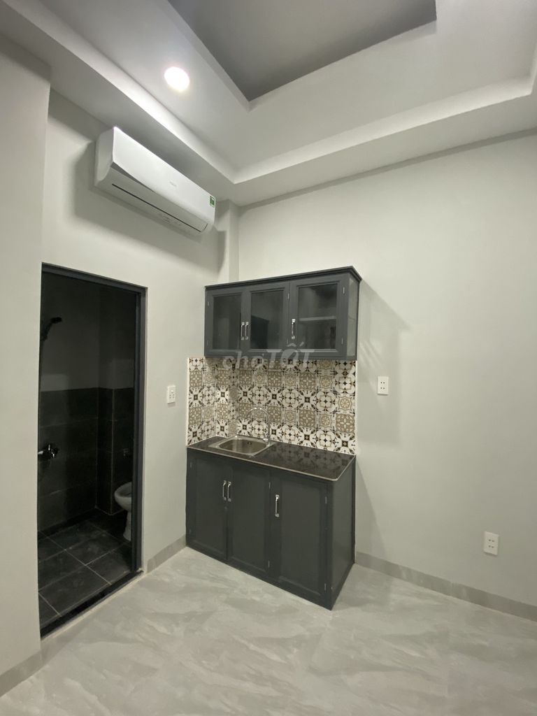 Rent room 619 pth.