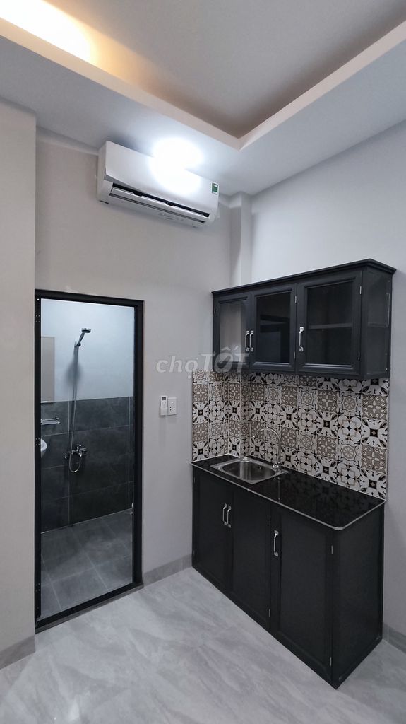 Rent room 619 pth.