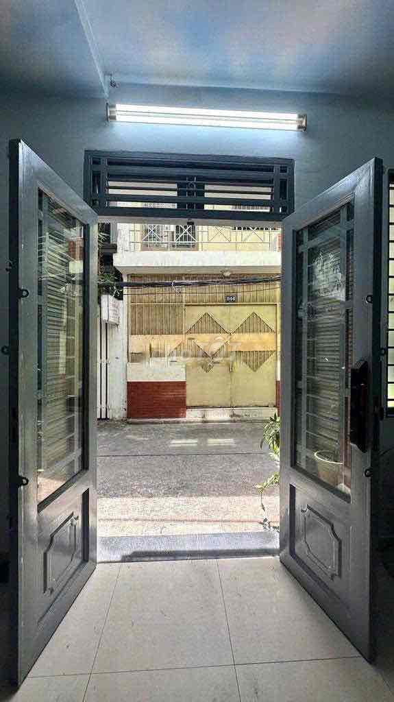 Rent Bàn Cờ District 318.5 meters 2nd floor bedroom - 13 million 9