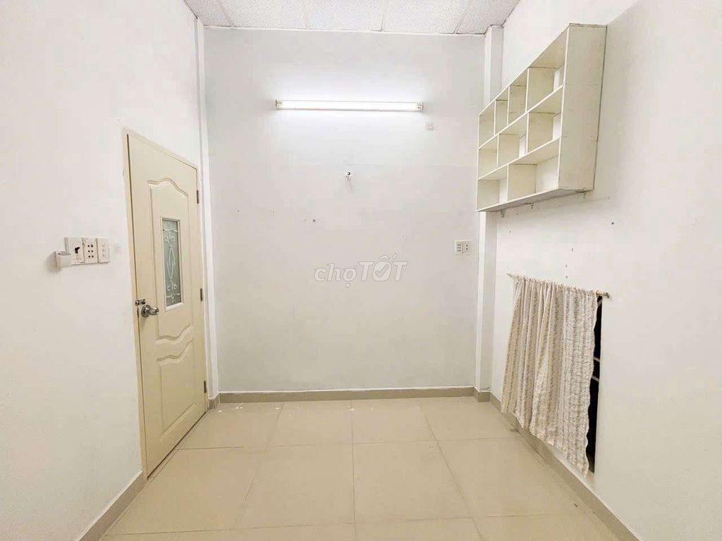 Rent the original house, August 10. District 3