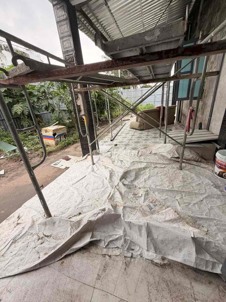 7 area area: 6 M 17 — 2 bedrooms have a large car yard to the door of permanent housing