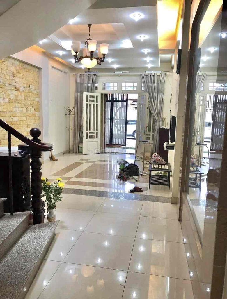 Rent a house. 4 x 18 meters 4 x 18 m bedroom. Số 79 Tân Quy.