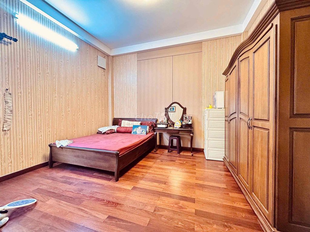 Rent on second floor and three fronts Trương Công Định Tân Bình