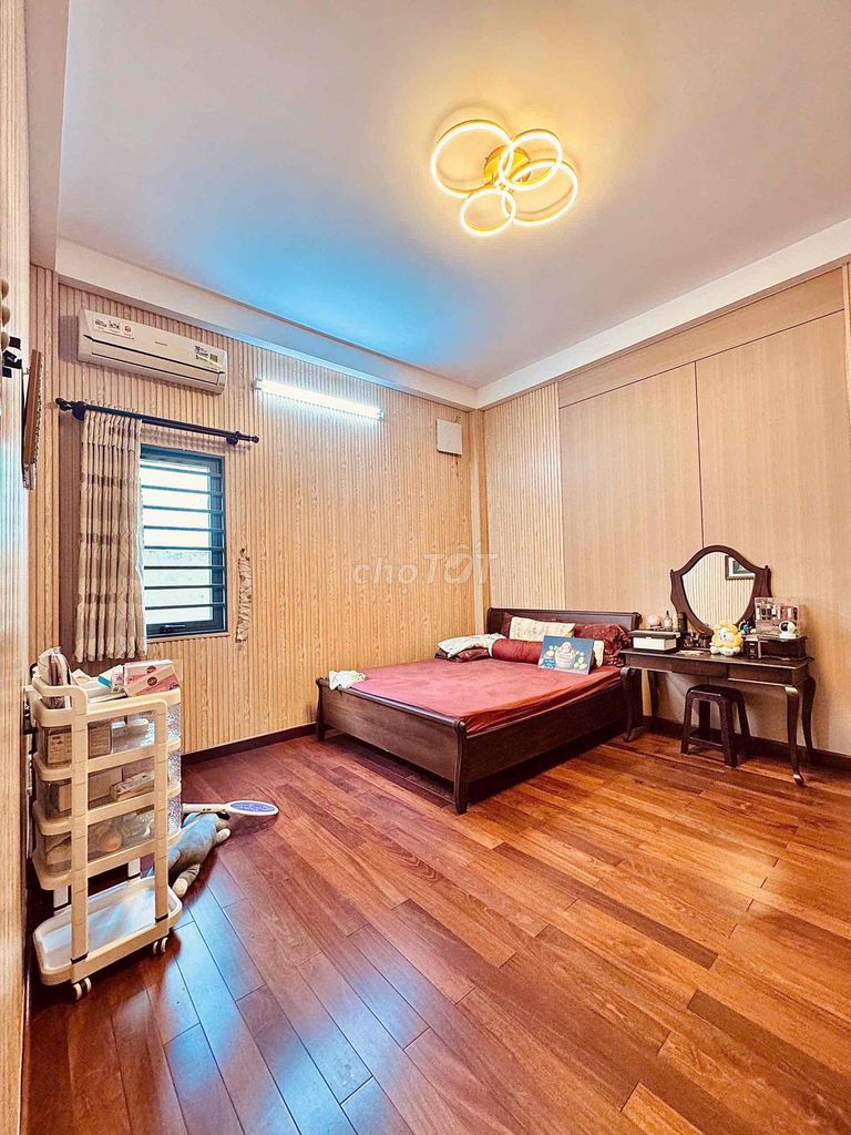 Rent on second floor and three fronts Trương Công Định Tân Bình