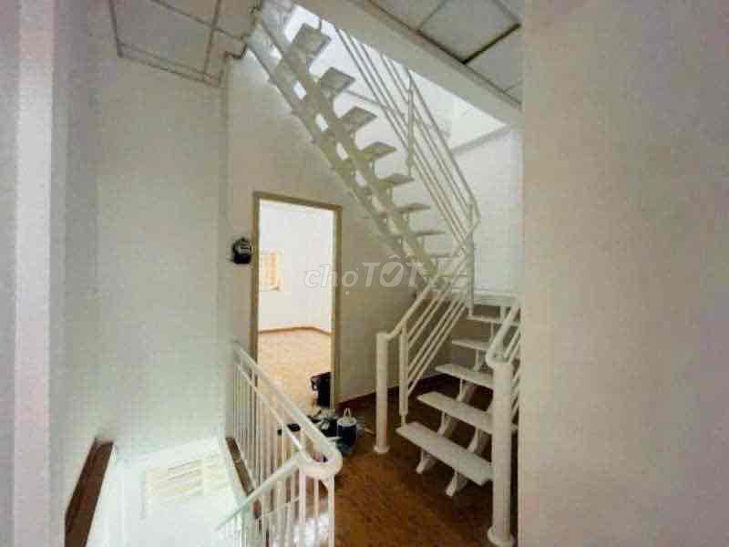 Three floors to your bedroom - 15 million