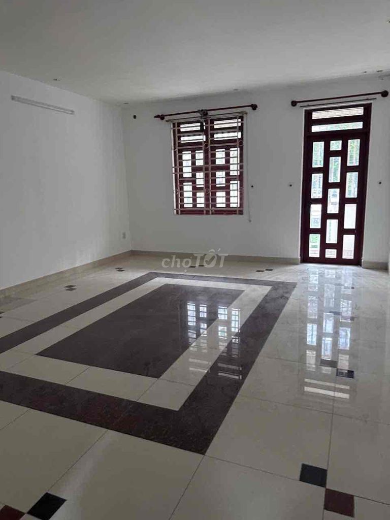 Khu ao sen nice rent. The Fireman. BINN.