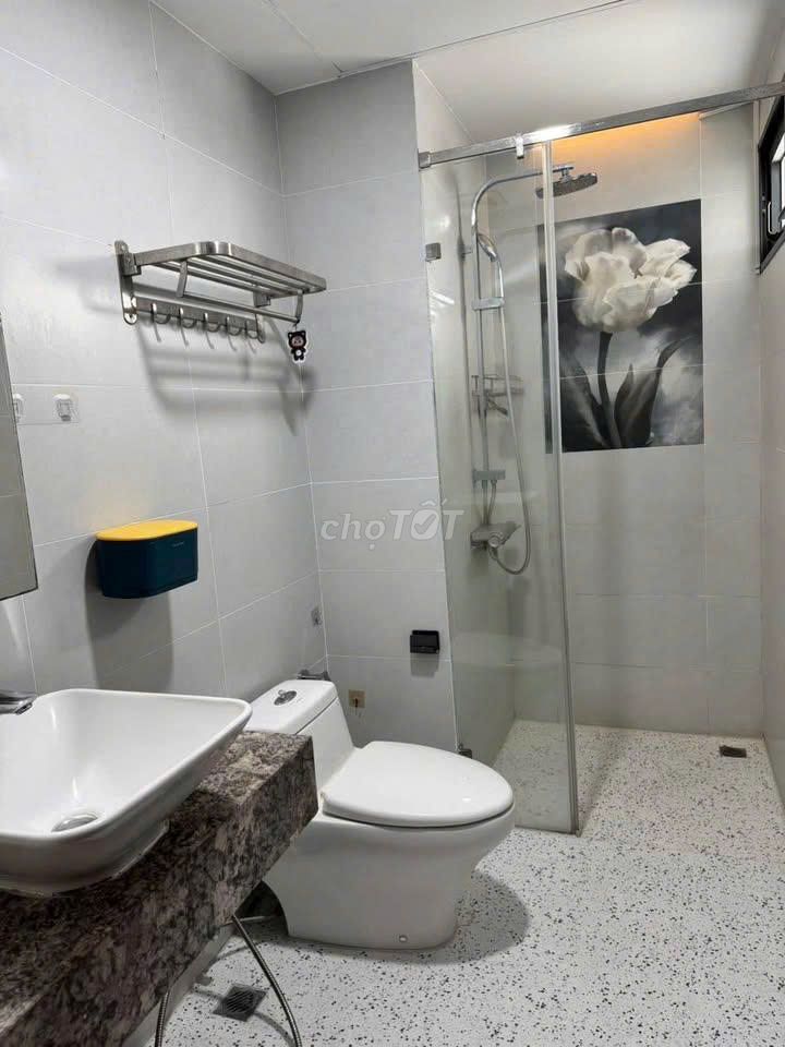 Jason- 102 m.2, 3 bedrooms, Full interior, 11 and a half million a second take-out.