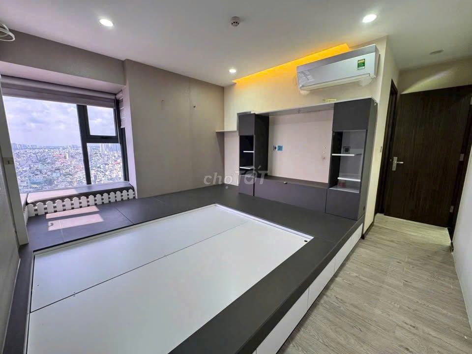 Jason- 102 m.2, 3 bedrooms, Full interior, 11 and a half million a second take-out.