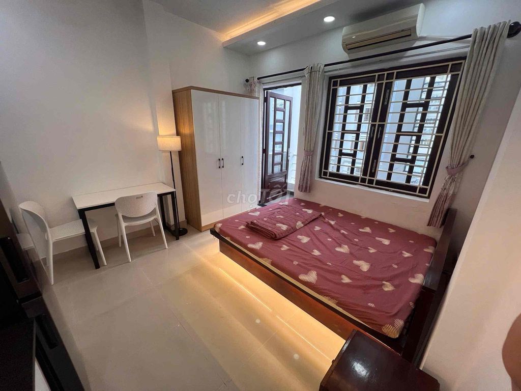Rent the Guardian Full Seven, the balcony, the private washing machine