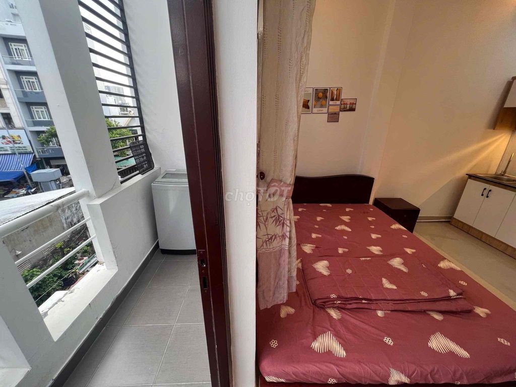 Rent the Guardian Full Seven, the balcony, the private washing machine