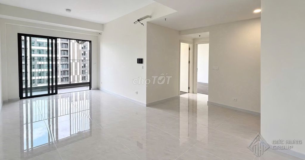 Rent two Victoria Village bedrooms-- empty houses-- 12 million a month.