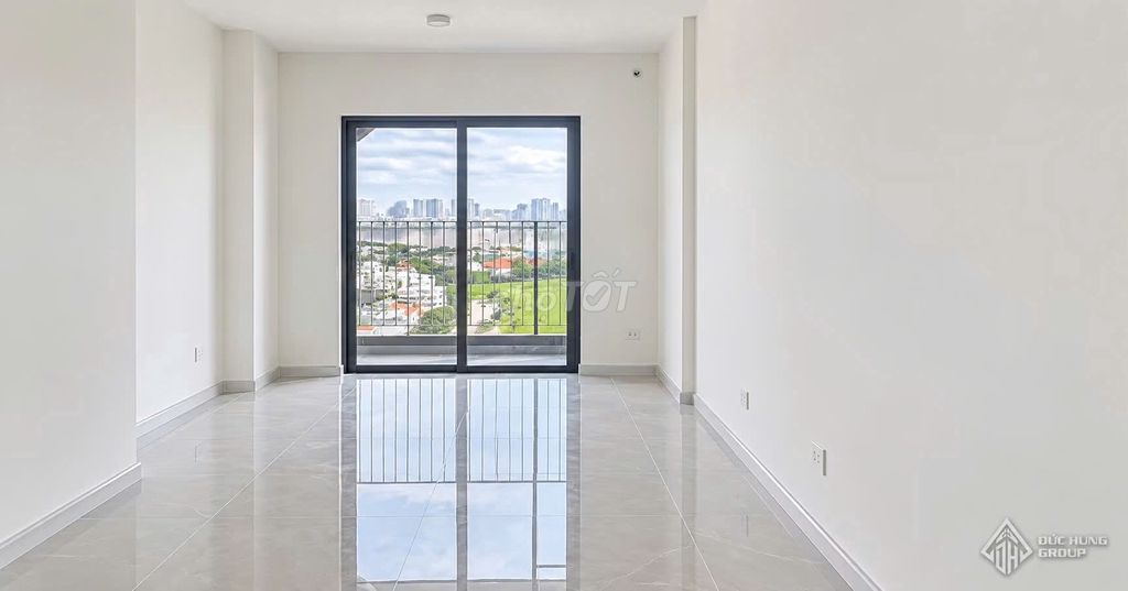 Rent two Victoria Village bedrooms-- empty houses-- 12 million a month.