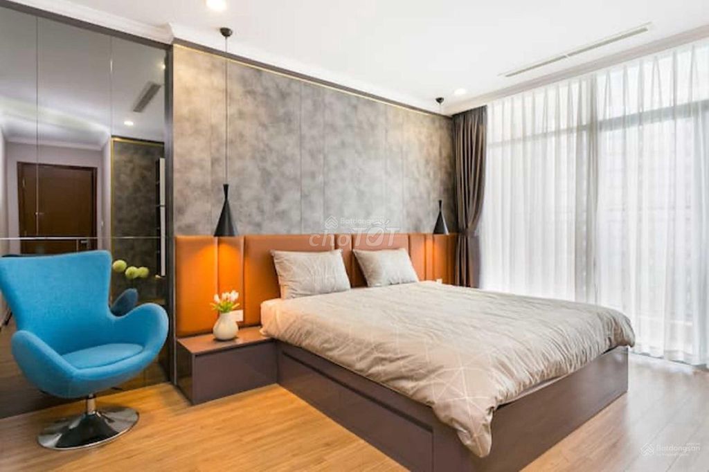 Need to rent a Xi Grand Court apartment, area: 100 meters two, three bedrooms, new home.