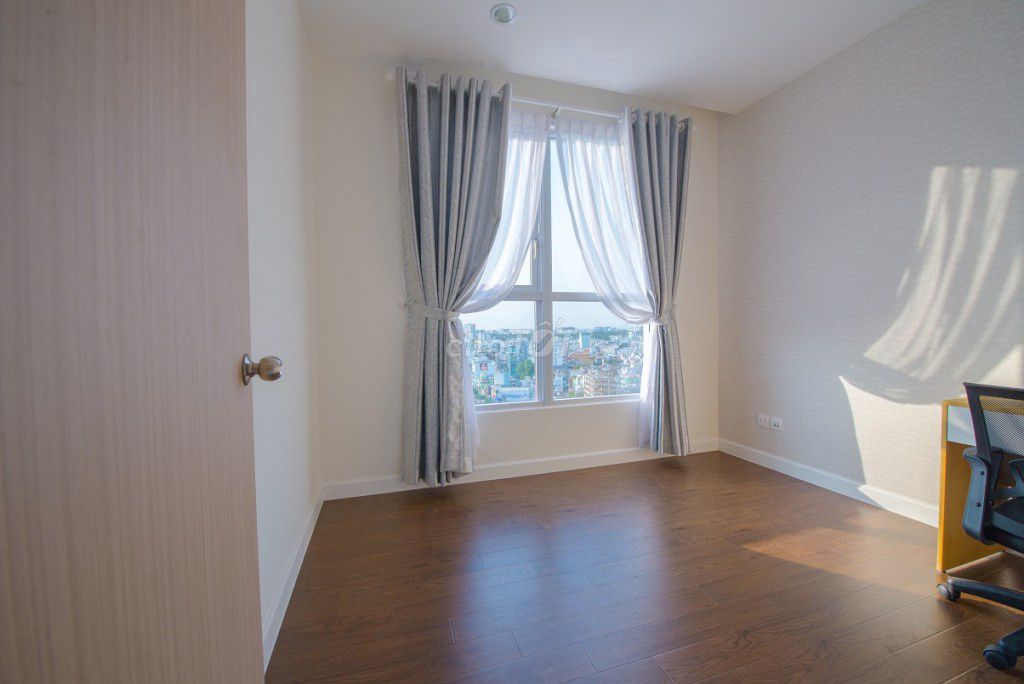 Rents Hùng Vương Plaza high-class apartment district 5 – 130 M2 (3 bedroom - 2 toilets)
