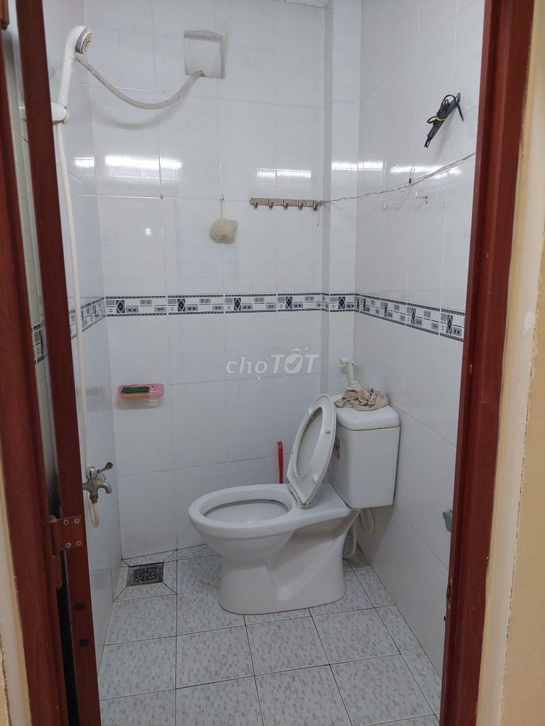 Room for Women Sv, nvvp Lê Hồng Phong.