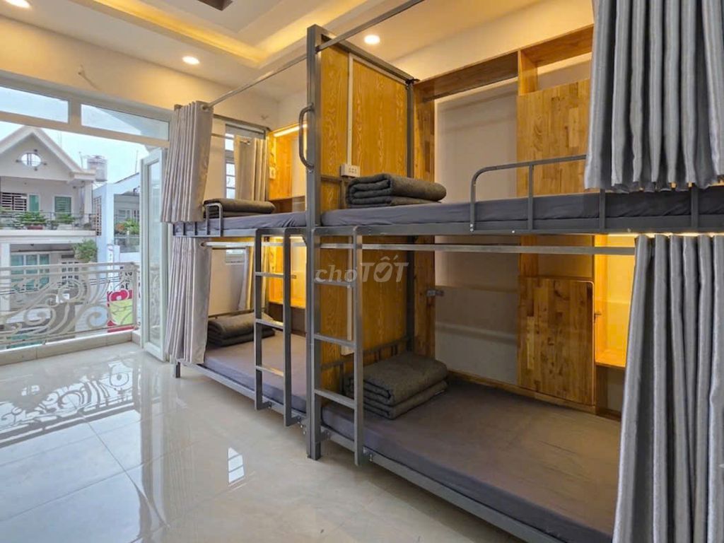 - The Gò Vấp campus is close to dhv - No charge.