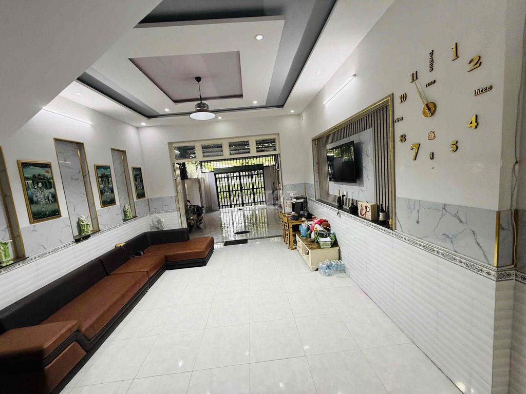 5 x 22mm 1st floor 1 4th floor 2 car bathrooms asleep in the yard