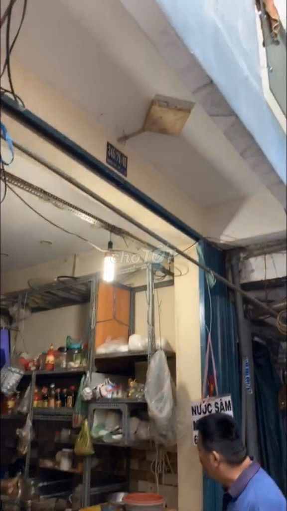 Rent an alley 2.8 M. M. Ottawa (K. code, P. N.C. Virgin, District 1, 4.3 million.