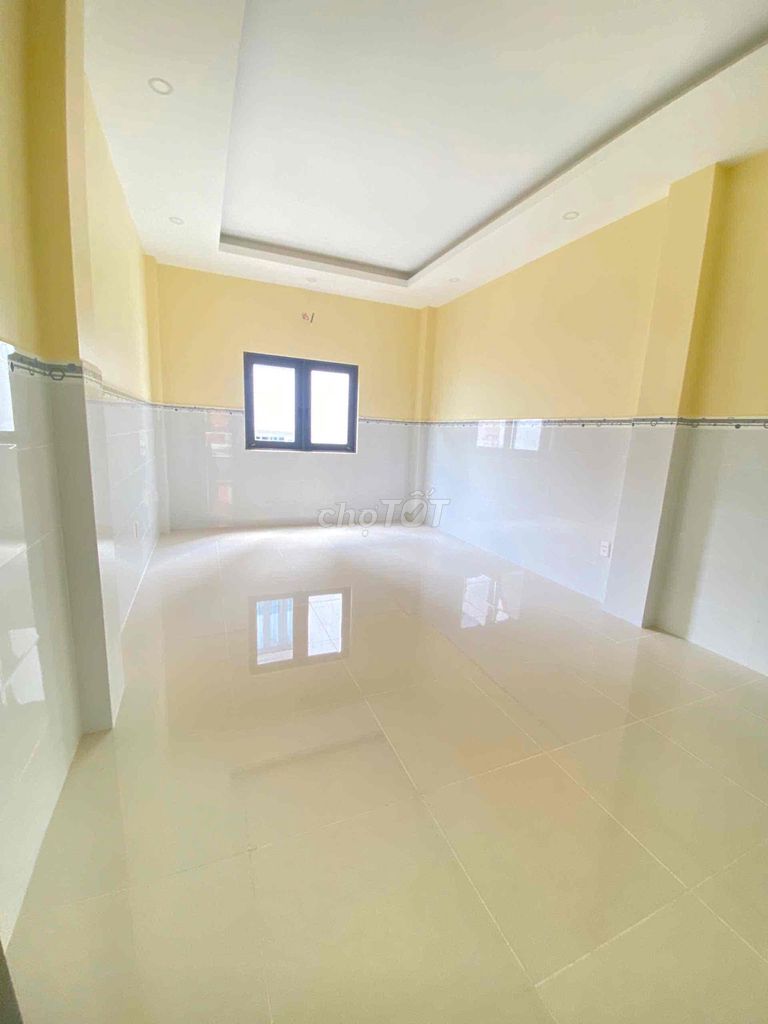 We'll rent Mt near the new market. It's 7 x 20 meters a floor for 30 million