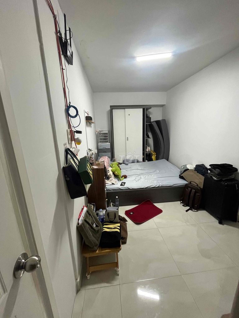Pass the guest room gives half a month's deposit