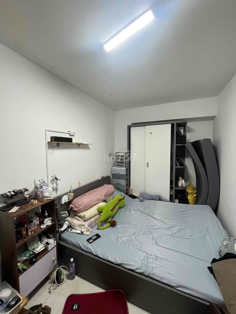Pass the guest room gives half a month's deposit