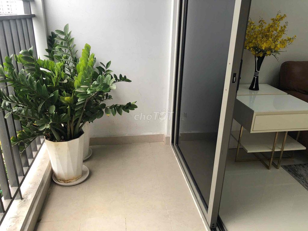 Rent The Botanica apartment 2 bedroom 2 toilets 75 meters near park
