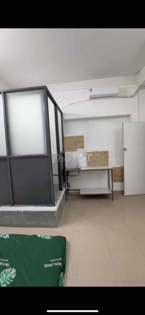 Studio Full interior ready air conditioning right near ALSTp