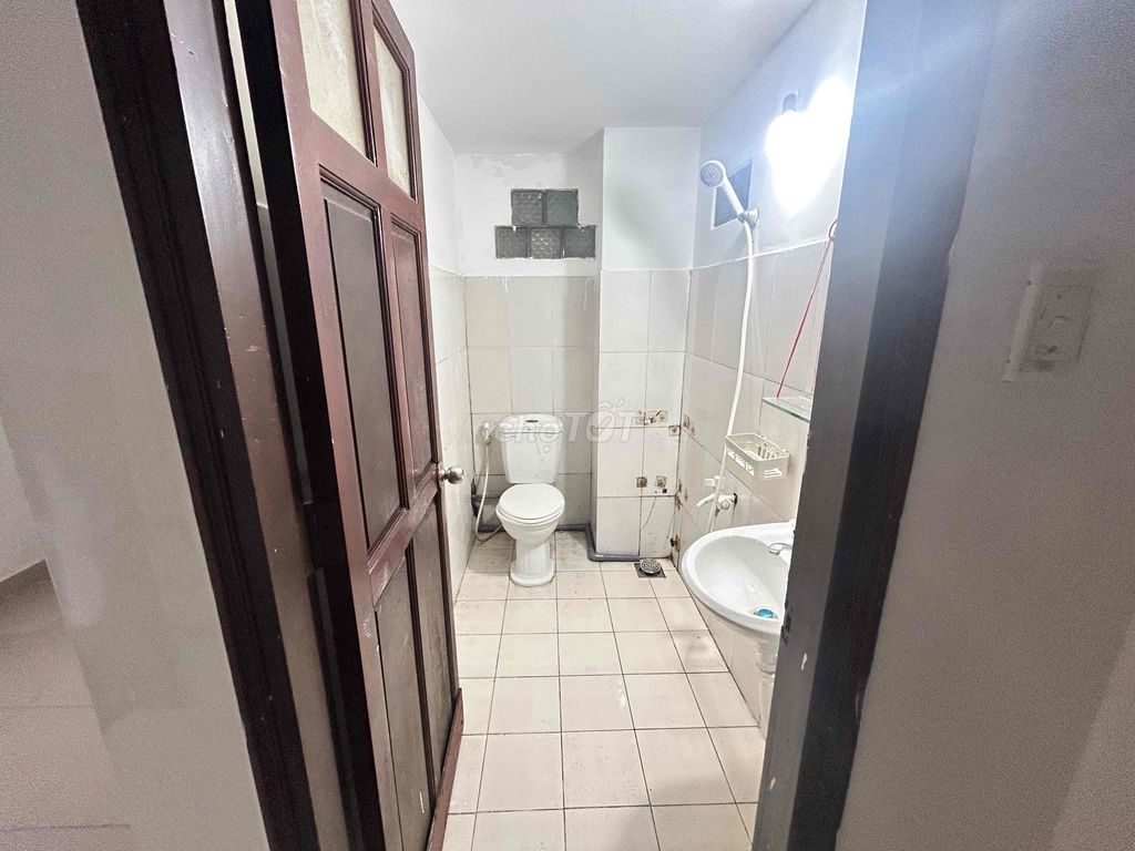 The owner is renting - 30 meters balcony - Full interior - immediately receive