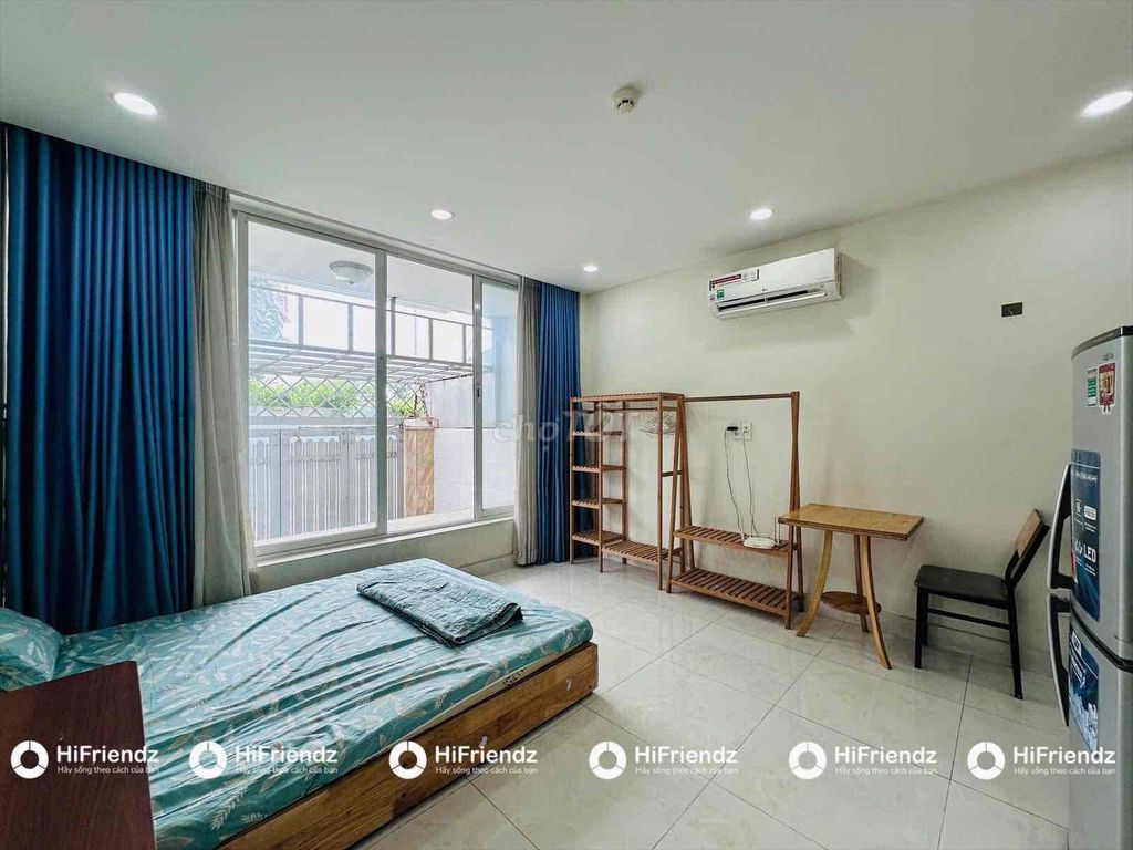 rented studio full interior with sky windows