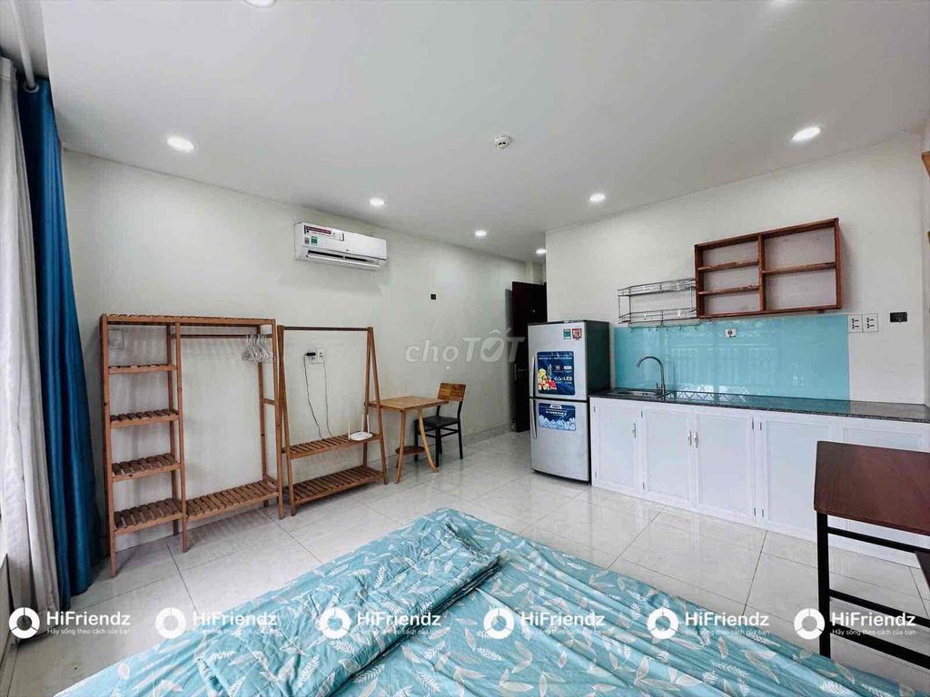 rented studio full interior with sky windows