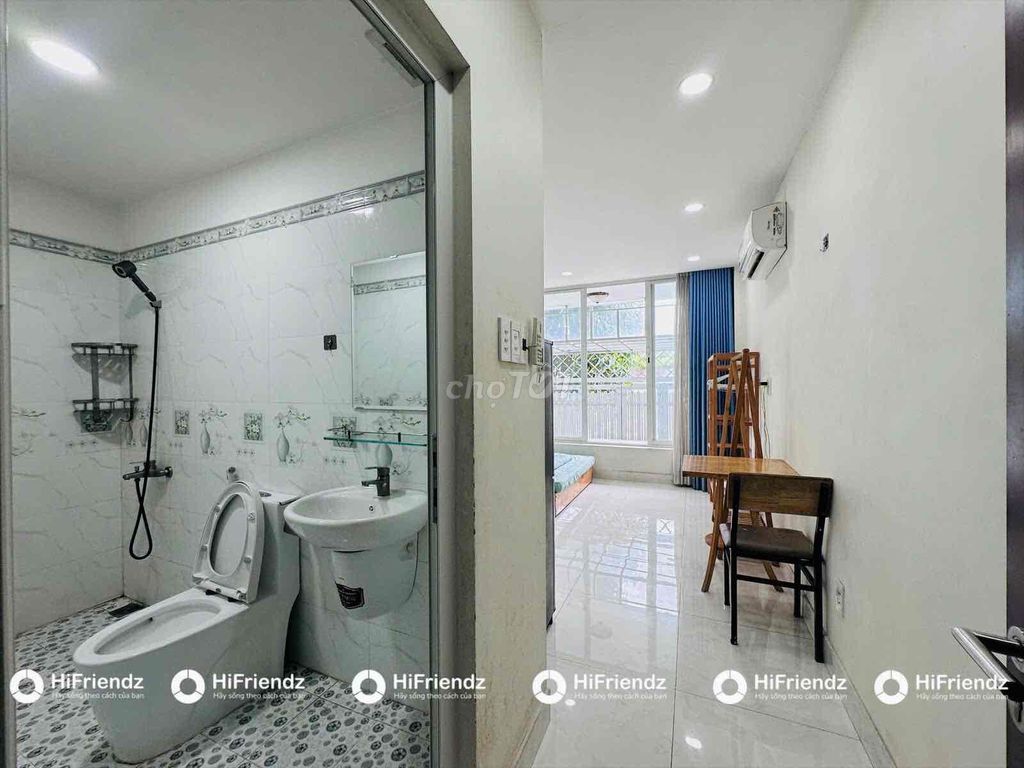 rented studio full interior with sky windows