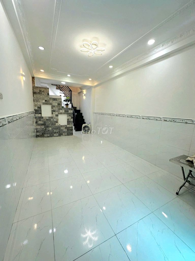 Two bedrooms. Two Phạm Văn Chiêu.5 million.