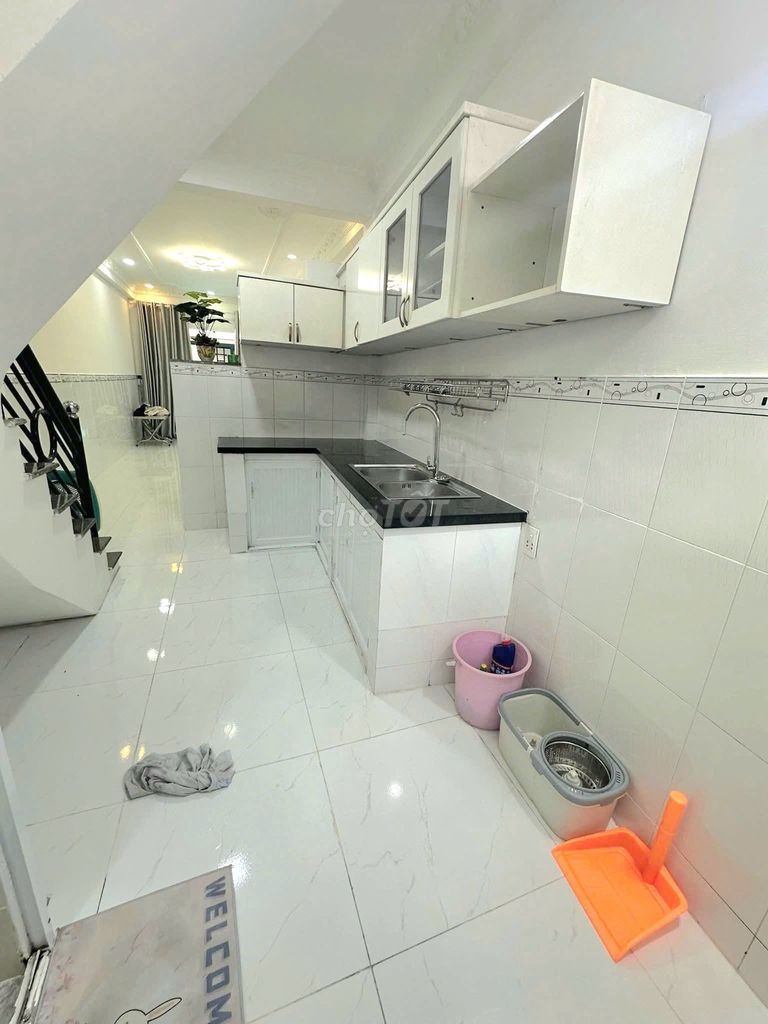 Two bedrooms. Two Phạm Văn Chiêu.5 million.