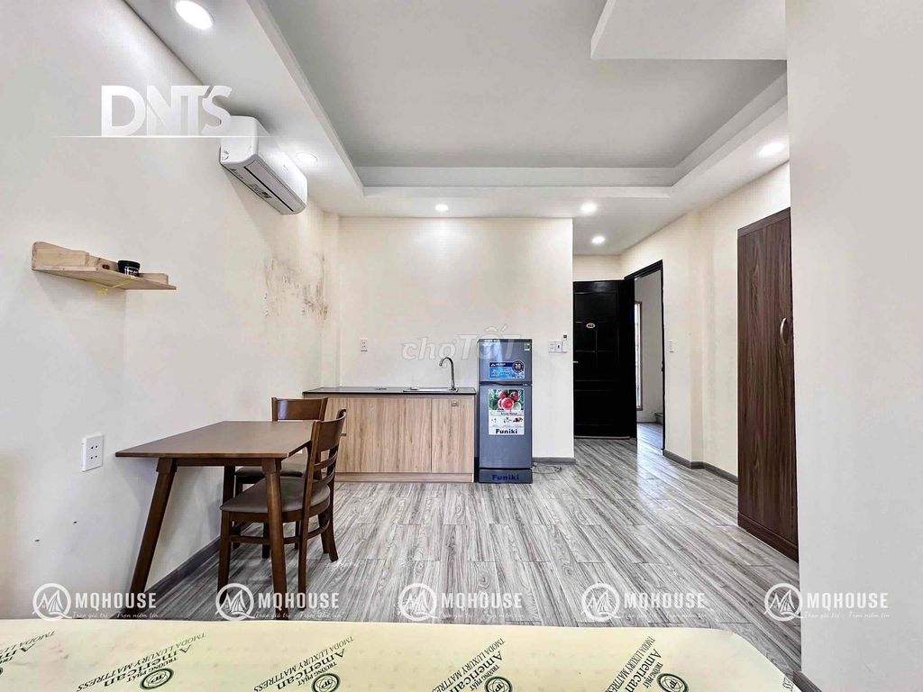 Rent a full-in-the-house window at the heart of 1rd District near the hospital.