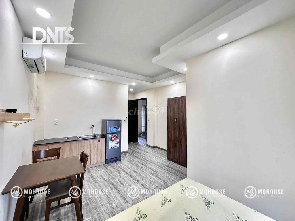 Rent a full-in-the-house window at the heart of 1rd District near the hospital.