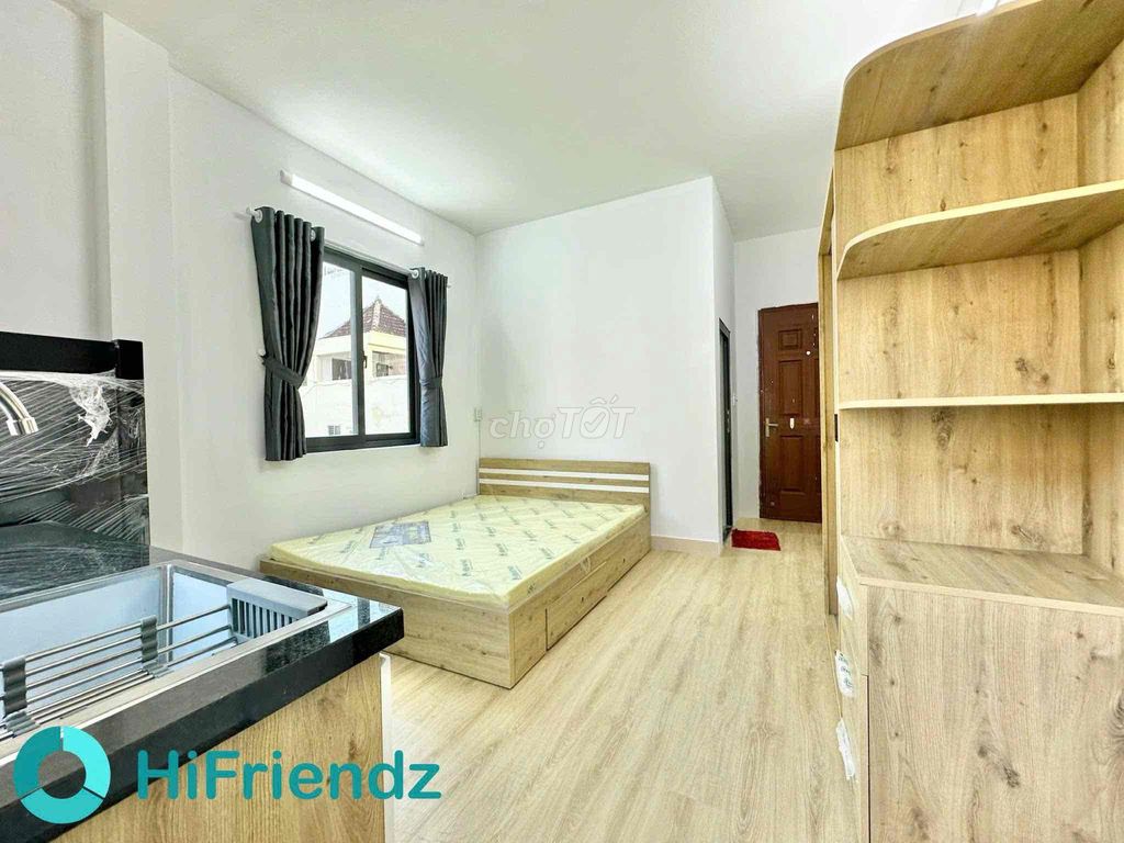Rent a balcony suite full of furniture at Tân Định District 1.