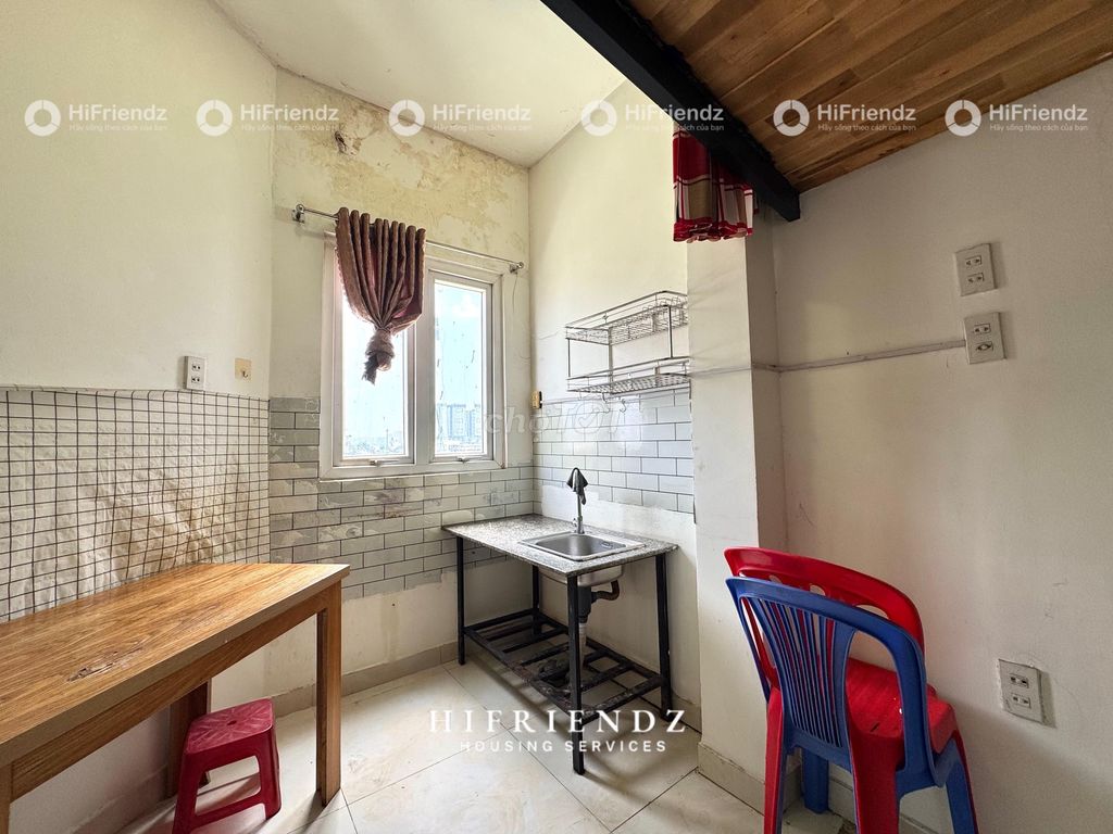 Duplx Võ Văn Kiệt District 5 is in a guard room, windows, private washing machines