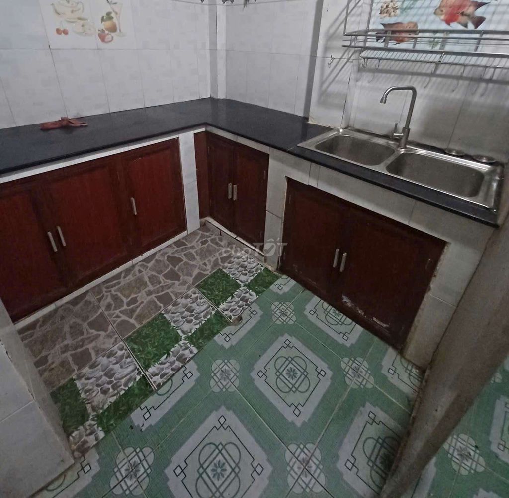 The base is 4.5 feet wide, 4 bedrooms 2 xh Tô Ngọc Vân alley toilets, 1801 15 Gò Vấp