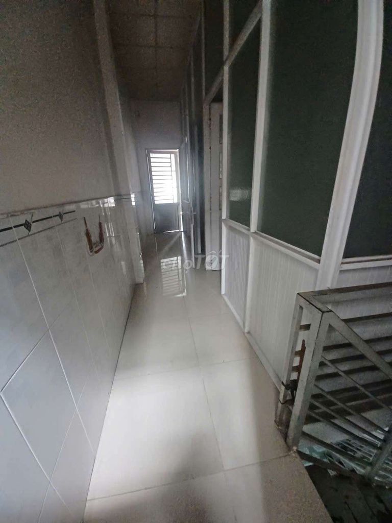 The base is 4.5 feet wide, 4 bedrooms 2 xh Tô Ngọc Vân alley toilets, 1801 15 Gò Vấp