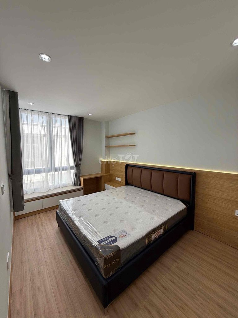We'll hire the entirety of Dong Long's interior.
