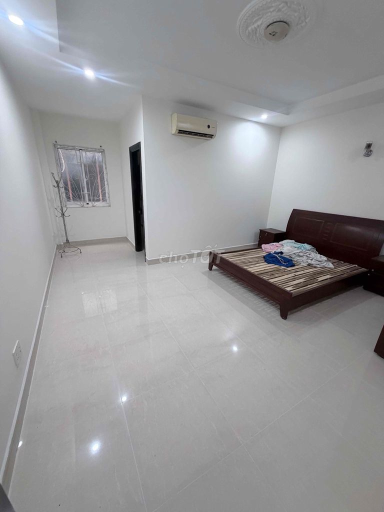 Renting Nguyễn Thượng Hiền street, Bình Thạnh 4 bedroom 5 toilets area 100 meters 2