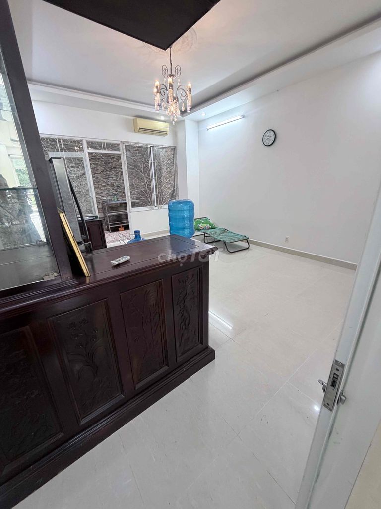 Renting Nguyễn Thượng Hiền street, Bình Thạnh 4 bedroom 5 toilets area 100 meters 2