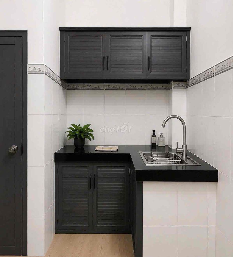 The original building block is full furniture for rent on Nguyễn Văn Linh.