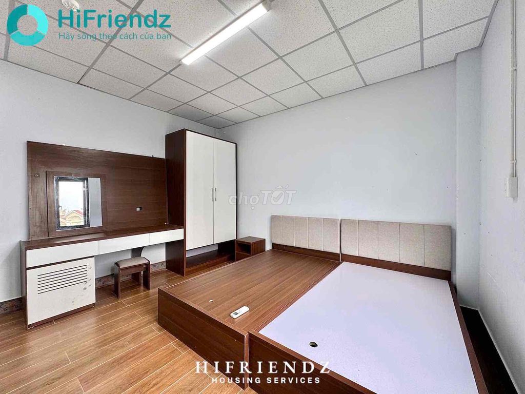 mini apartment, big balconies, wide open area near District 8 station from 5.5 million.