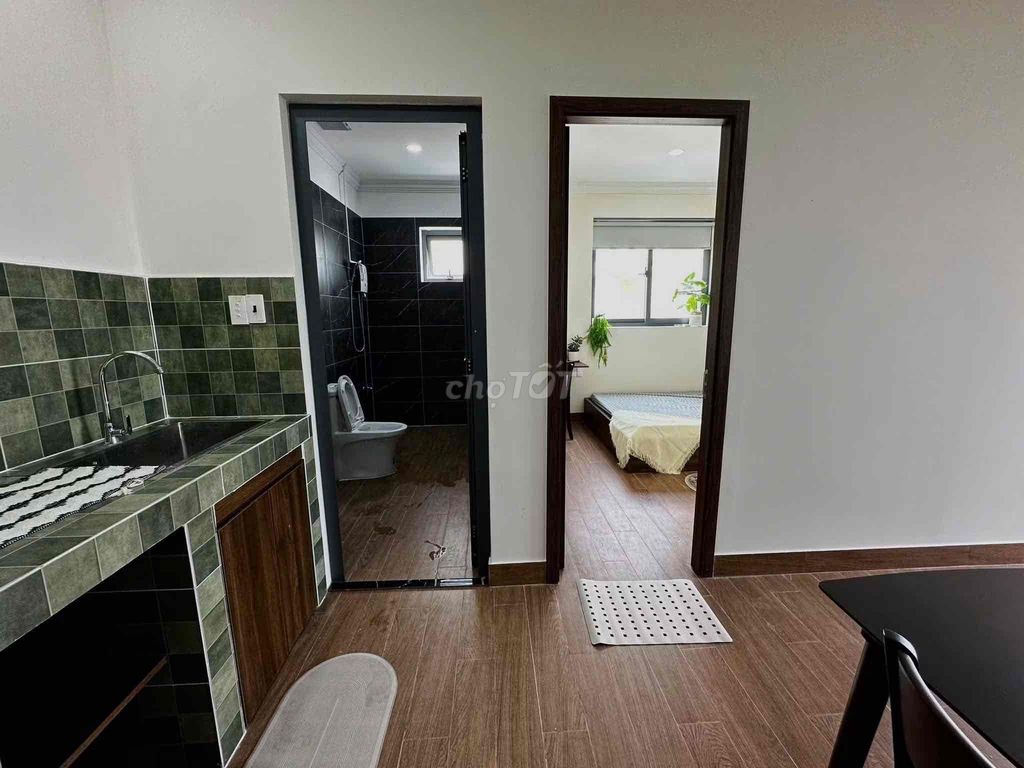Rent the apartment. Two bedrooms with balconies at the market.
