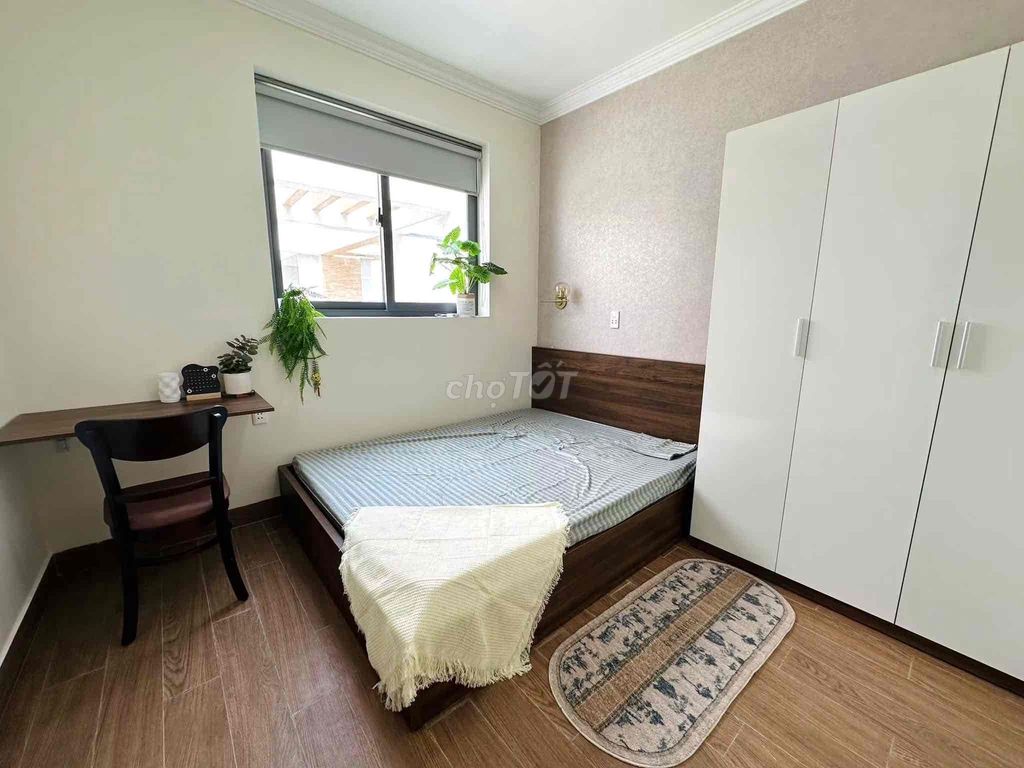 Rent the apartment. Two bedrooms with balconies at the market.