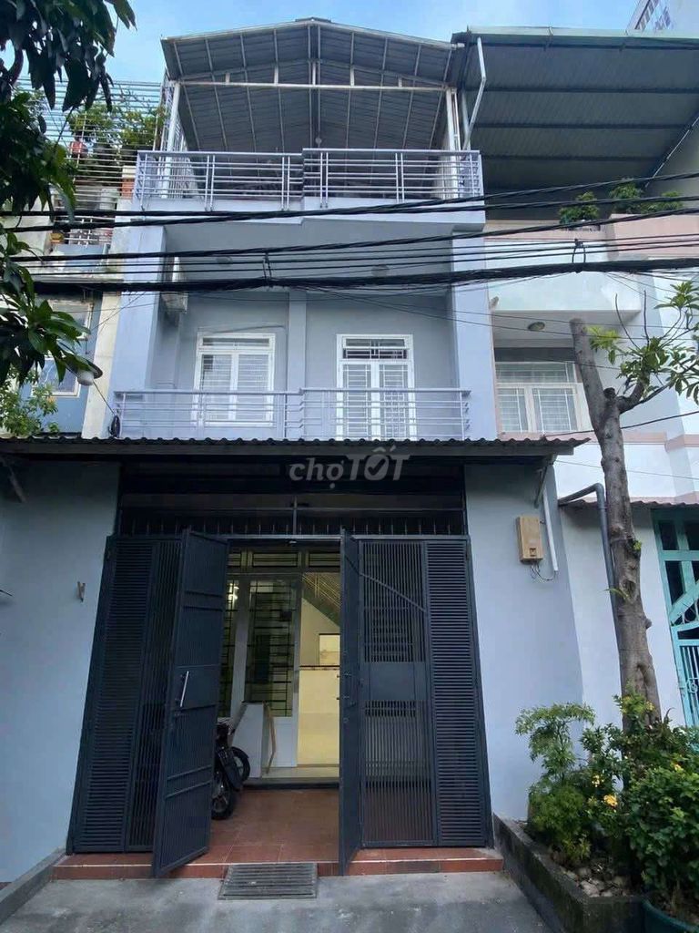 Home 1 :1 :2 5th floor bedroom 5 x 20 m m road Hoàng Quốc Việt