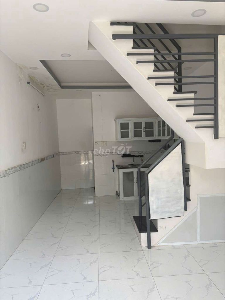 The house is empty. You're welcome.