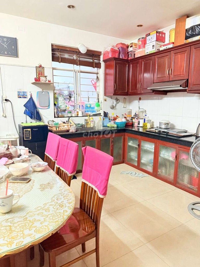 It's a four-story rent for a three-p cash store. Thạnh Mỹ Lợi - just 20 million